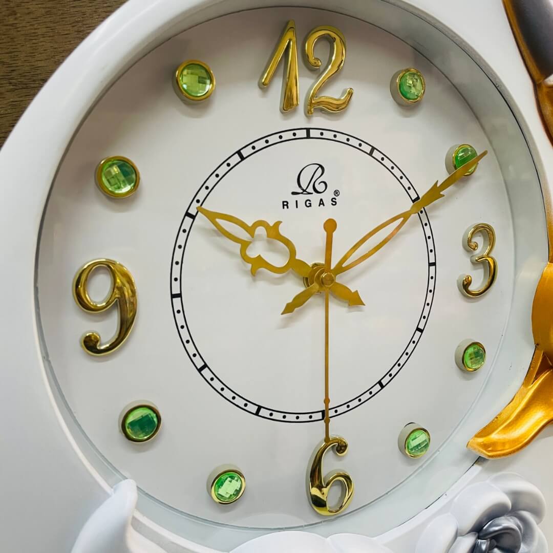 Rons wall clock 00730