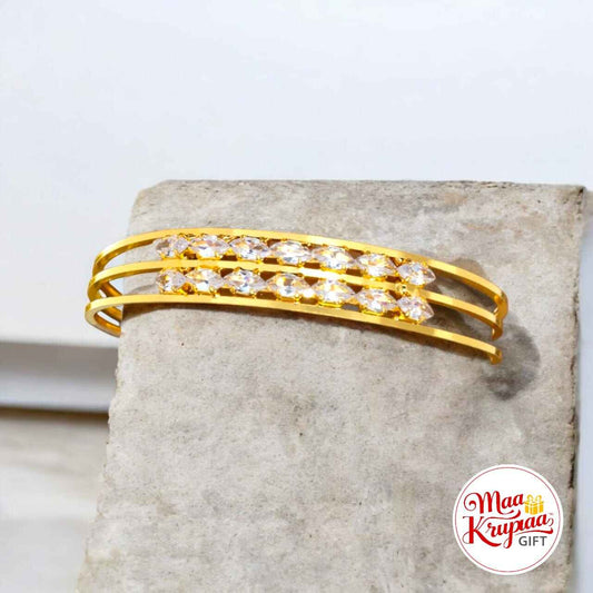 TRIPLE STRIP DIAMOND-STUDDED GOLD BRACELET 1441